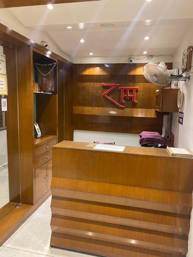 Hotel Raghupati Ayodhya Exteriér fotografie